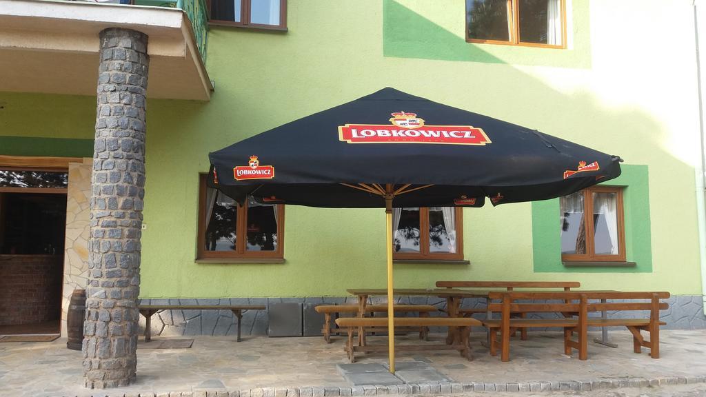 Penzion U Tomcalu Terezín Екстериор снимка