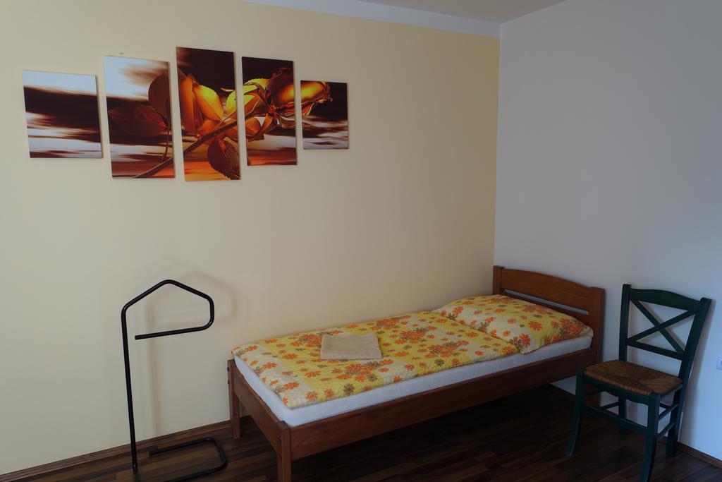 Penzion U Tomcalu Terezín Екстериор снимка